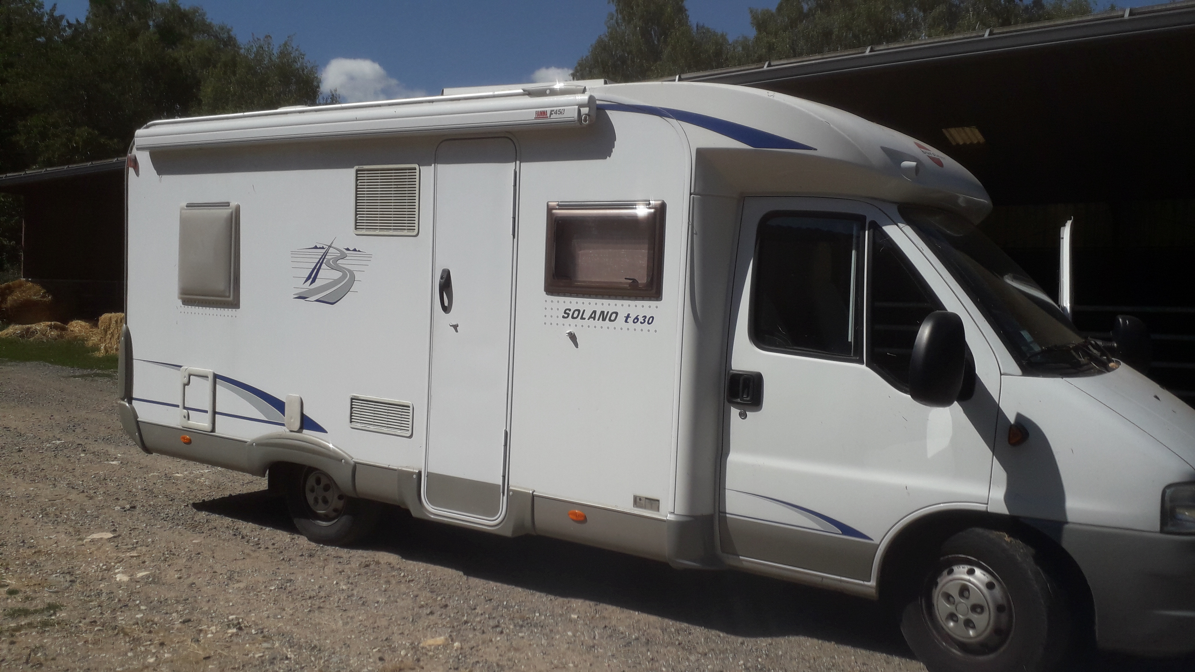 Vente BURSTNER SOLANO Mourjou, Auvergne-Rhône-Alpes (15) - Wikicampers